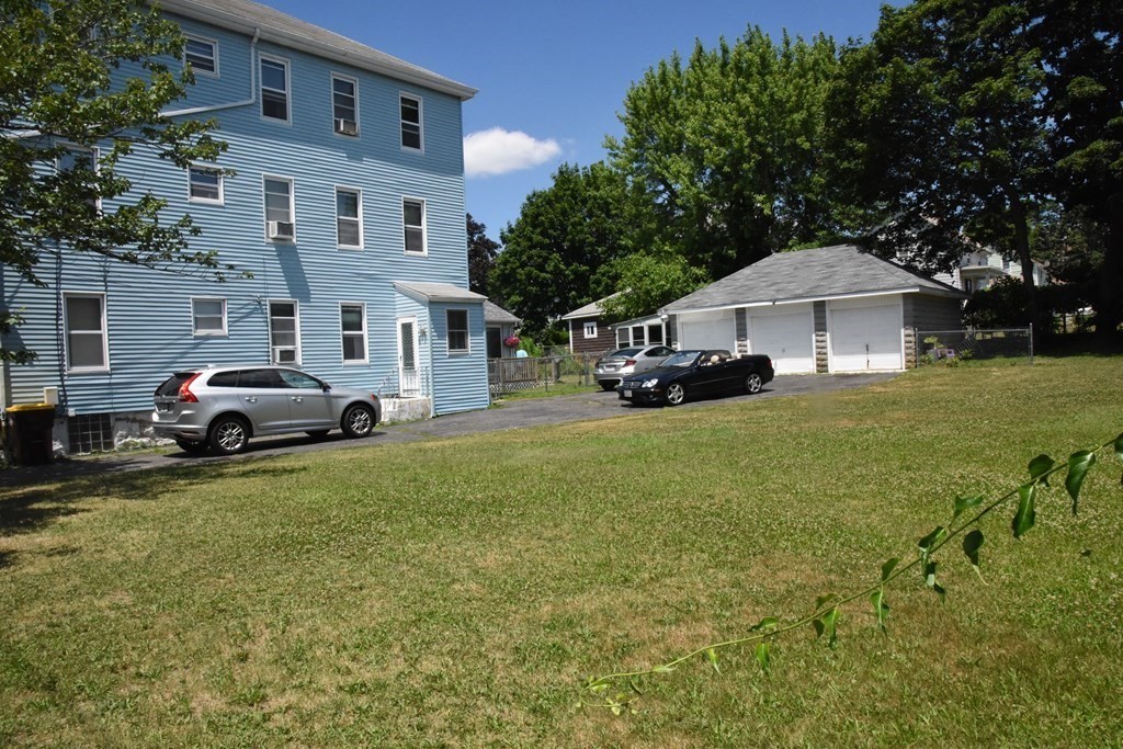 344 Lawton Street Fall River, MA 02721 - Photo 5 of 40 Gallery Image 5