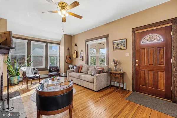 $265,000 | 321 Walnut Street, Lemoyne, PA 17043