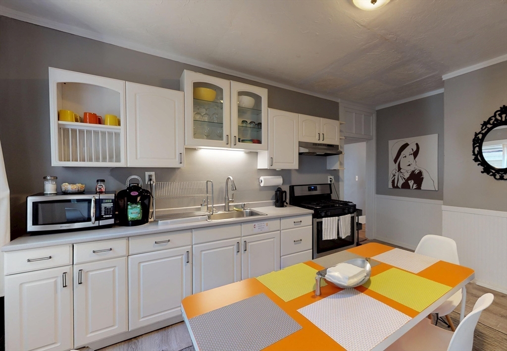 15 Draper Street, Unit 2 Boston, MA 02122 - Photo 13 of 18