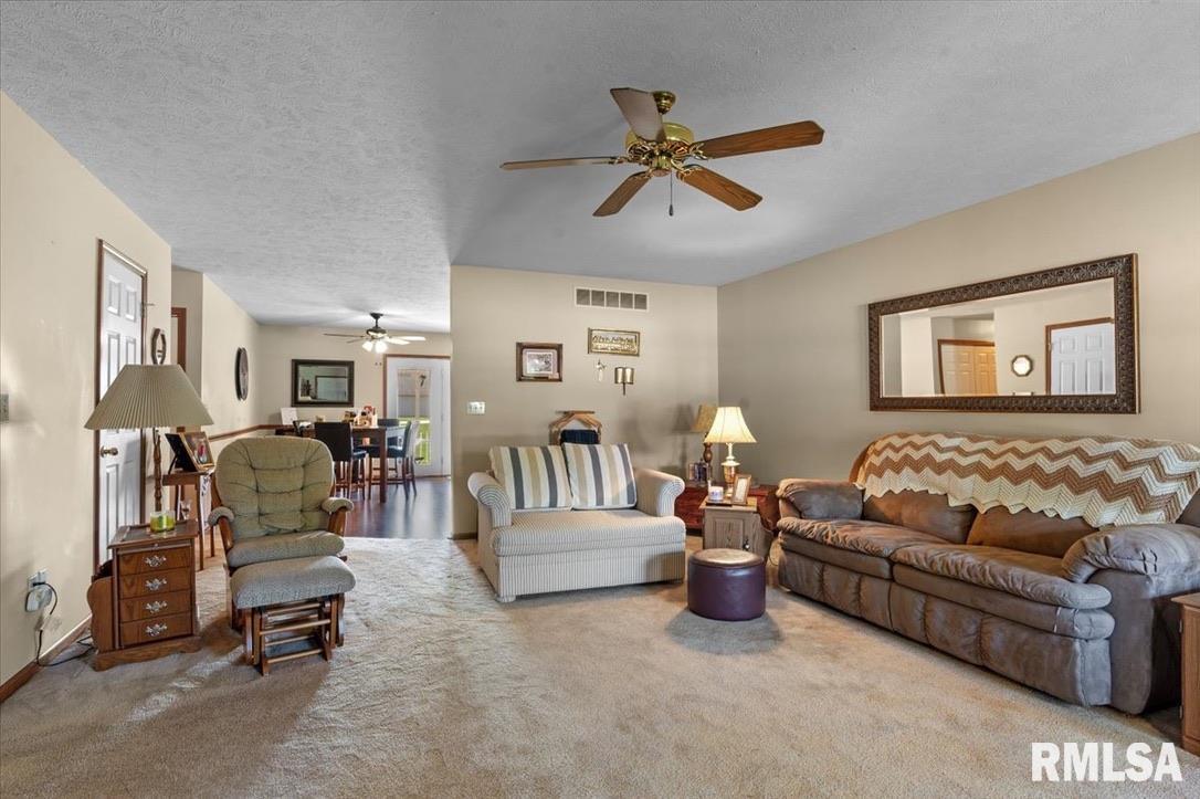 6416 Hayley Court Springfield, IL 62712 - Photo 3 of 24