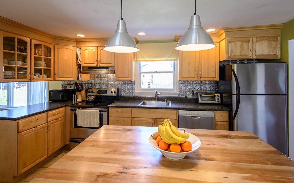 15 Andover Road Beverly, MA 01915 - Photo 6 of 20 Gallery Image 6