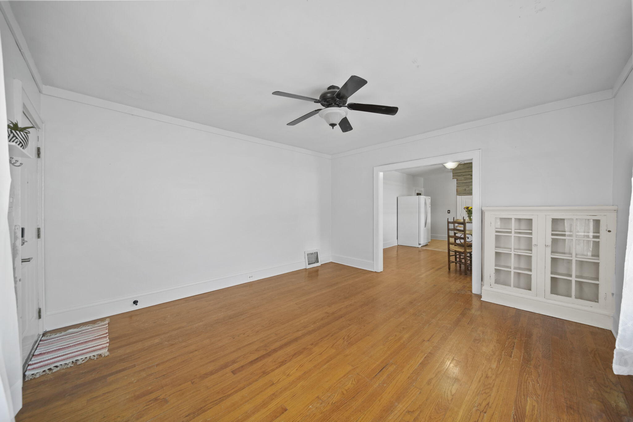 636 Madison Street Jackson, MI 49202 - Photo 10 of 40 11-web-or-mls-DSC07851