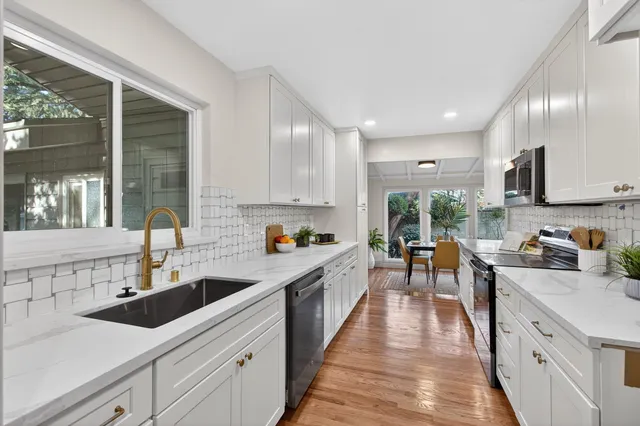 $699,900 | 4548 Wellesly Way, Sacramento, CA 95841