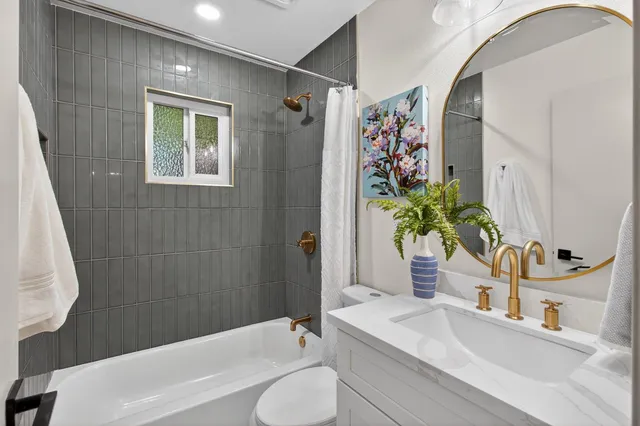 $699,900 | 4548 Wellesly Way, Sacramento, CA 95841