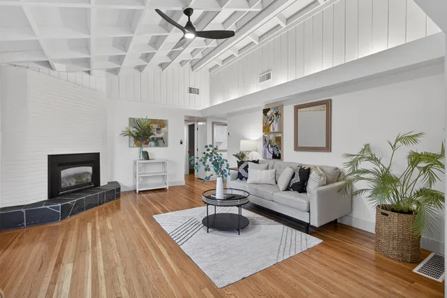 $699,900 | 4548 Wellesly Way, Sacramento, CA 95841