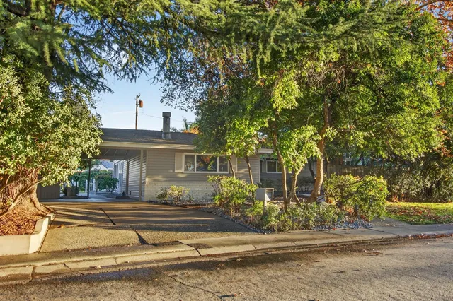 $699,900 | 4548 Wellesly Way, Sacramento, CA 95841