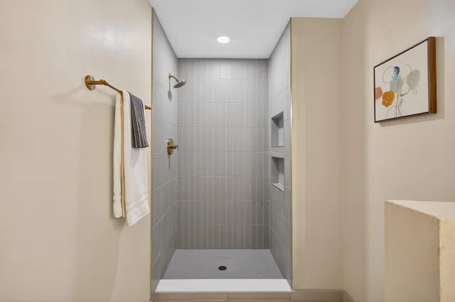 $699,900 | 4548 Wellesly Way, Sacramento, CA 95841