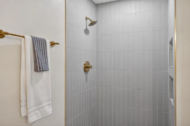 $699,900 | 4548 Wellesly Way, Sacramento, CA 95841