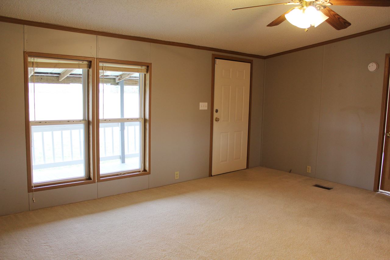 9866 Lilly Pad Road Elberfeld, IN 47613 - Photo 7 of 32