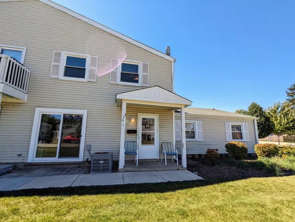 $225,900 | 334 Marcia Court, Unit C, Bartlett, IL 60103