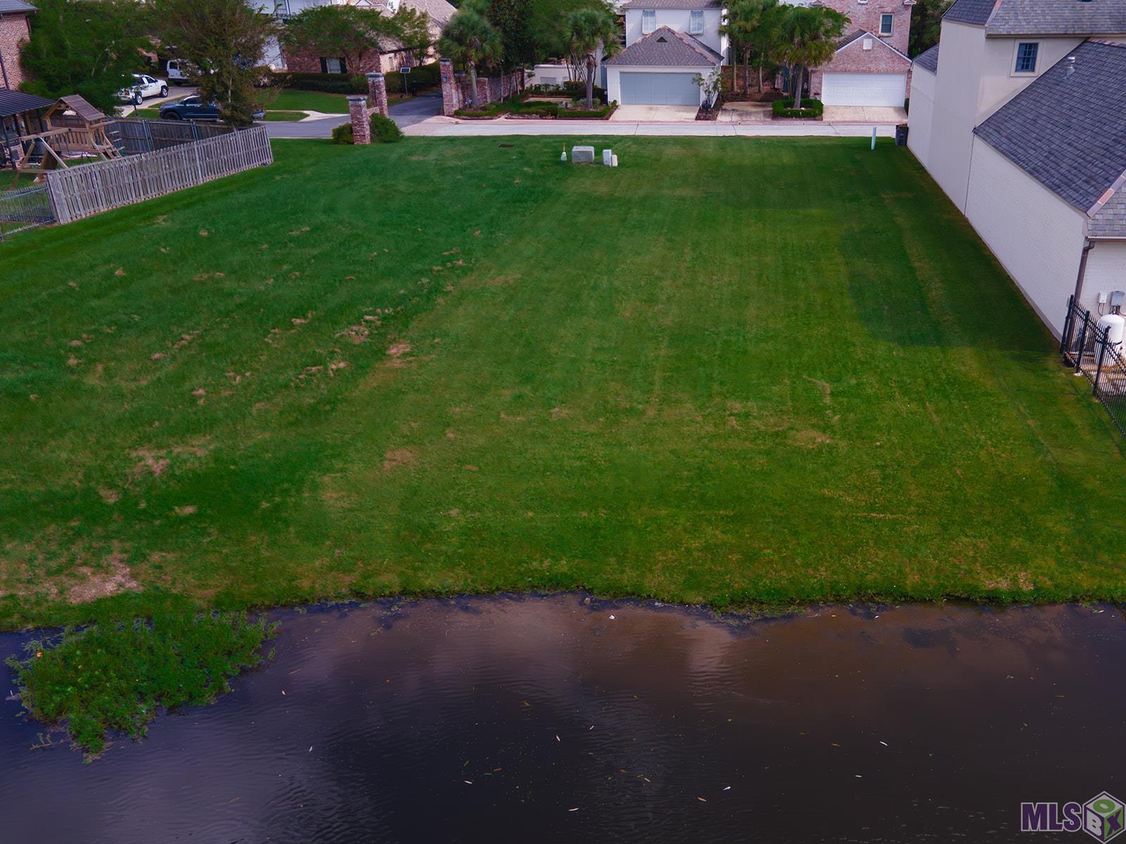 19820 Southern Hills Avenue Baton Rouge, LA 70809 - Photo 2 of 11