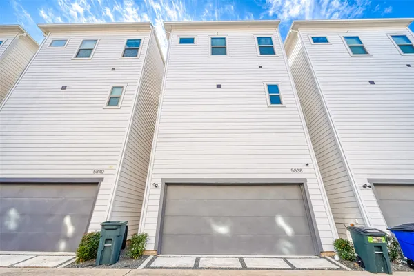 a view of a white house