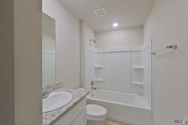 $1,645 | 206 Yardley Court, Lafayette, LA 70507