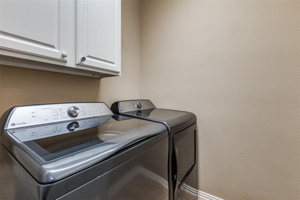 1046 Gold Camp Road Frisco, TX 75033 - Photo 10 of 25 a view of washer and dryer
