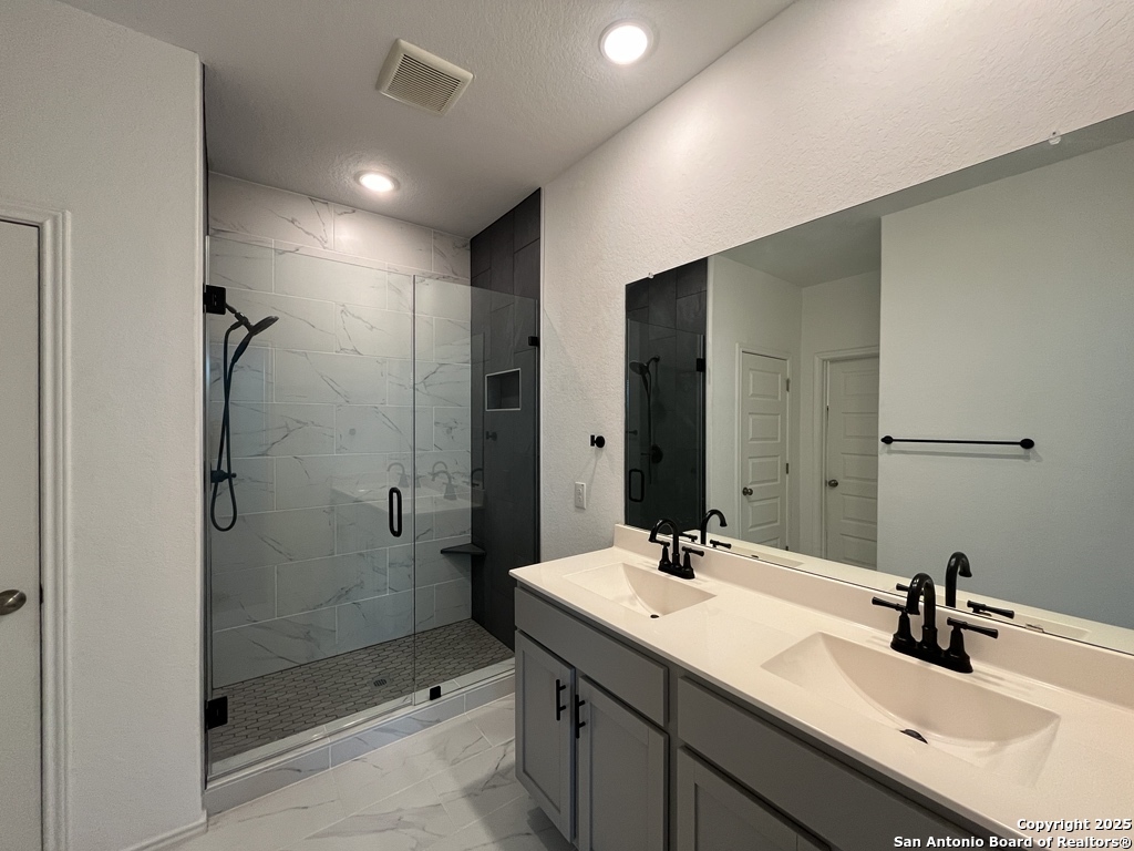 13249 Hagerd Loop St. Hedwig, TX 78152 - Photo 16 of 38