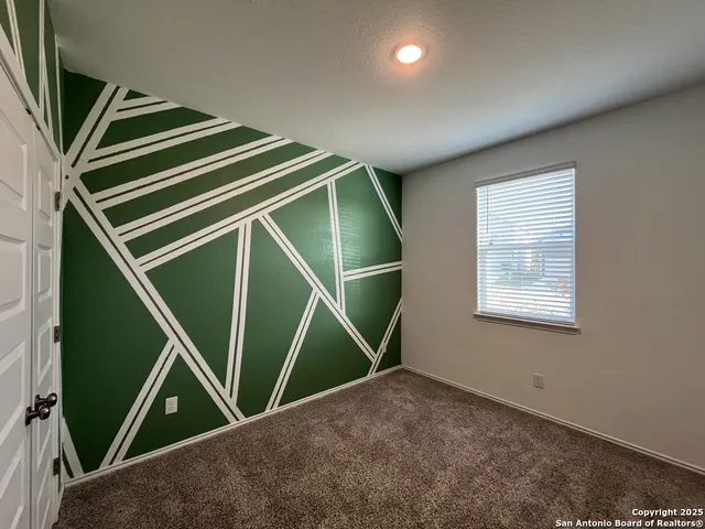 $1,695 | 13249 Hagerd Loop Street, St. Hedwig, TX 78152