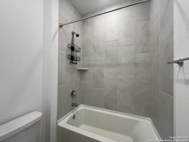 $1,695 | 13249 Hagerd Loop Street, St. Hedwig, TX 78152