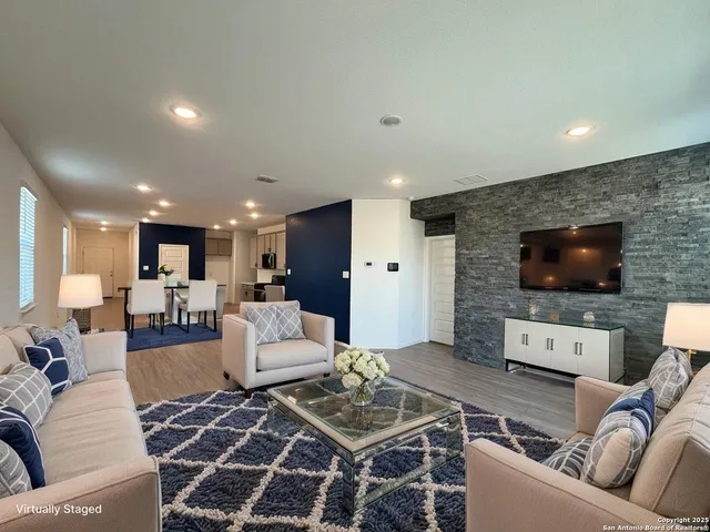 $1,695 | 13249 Hagerd Loop Street, St. Hedwig, TX 78152