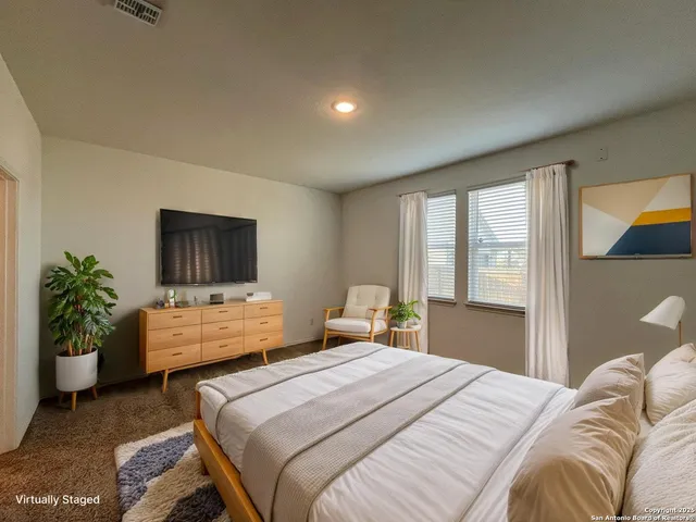 $1,695 | 13249 Hagerd Loop Street, St. Hedwig, TX 78152