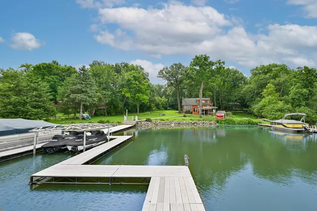 $1,435,000 | N6993 Oakwood Road, Richmond, WI 53190