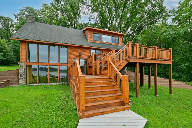 $1,435,000 | N6993 Oakwood Road, Richmond, WI 53190
