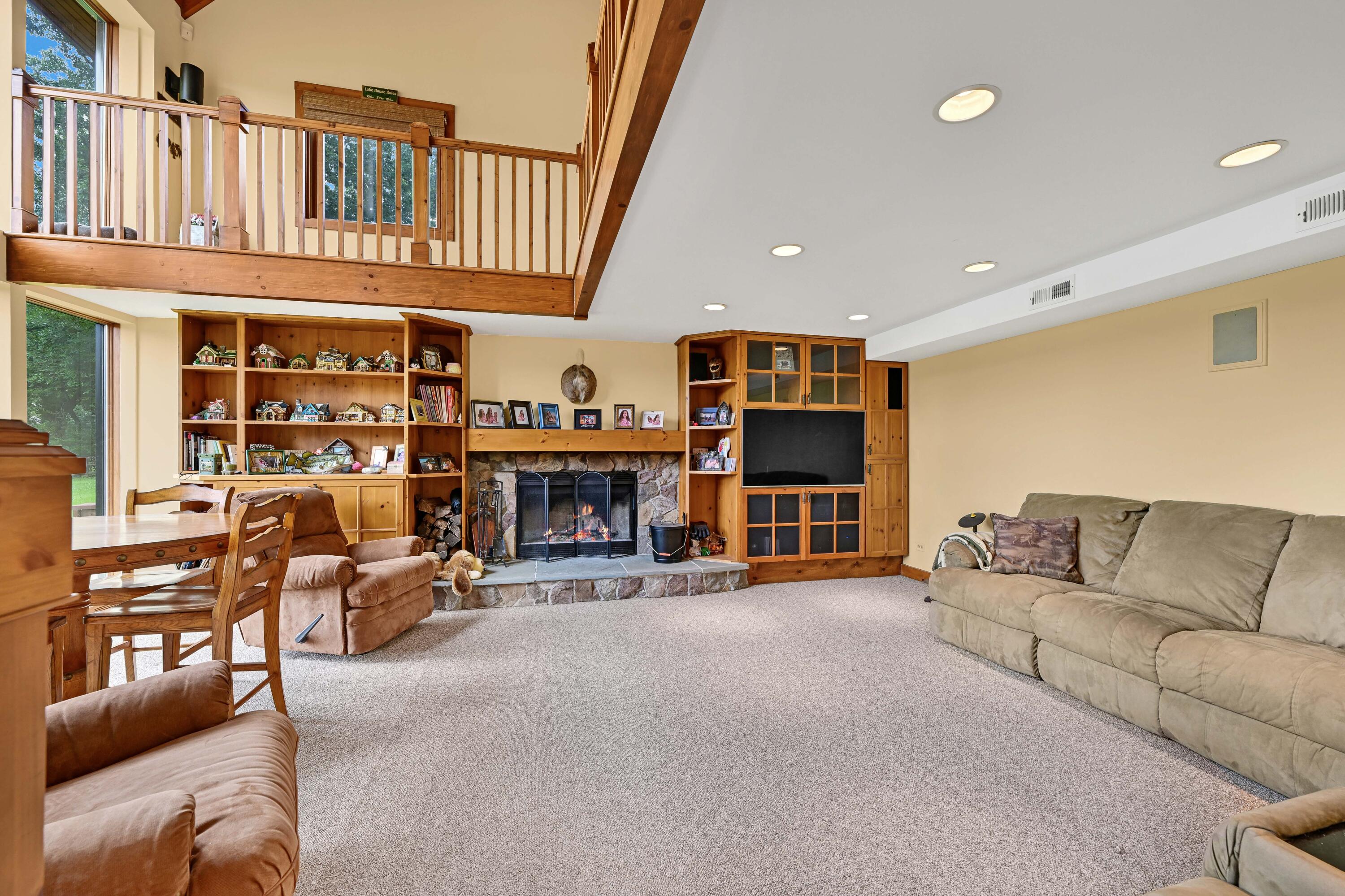 N6993 Oakwood Road Richmond, WI 53190 - Photo 8 of 37 DSC_2 (3)