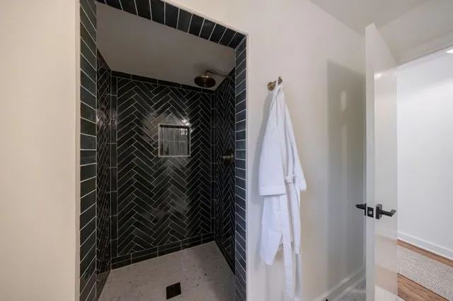 $1,450,000 | 922 Barton Woods Road Northeast, Atlanta, GA 30307