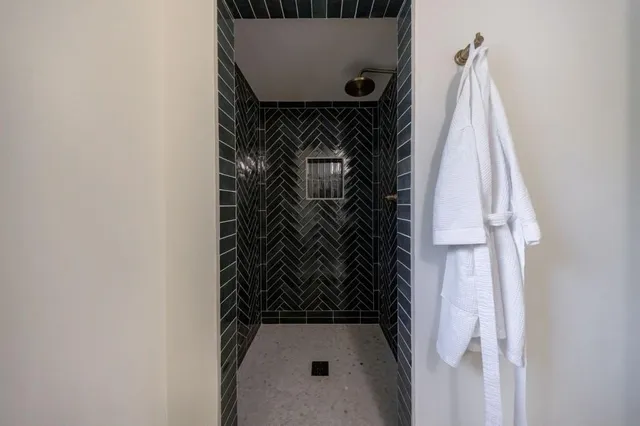 $1,450,000 | 922 Barton Woods Road Northeast, Atlanta, GA 30307