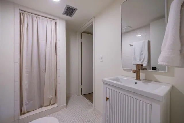 $1,450,000 | 922 Barton Woods Road Northeast, Atlanta, GA 30307