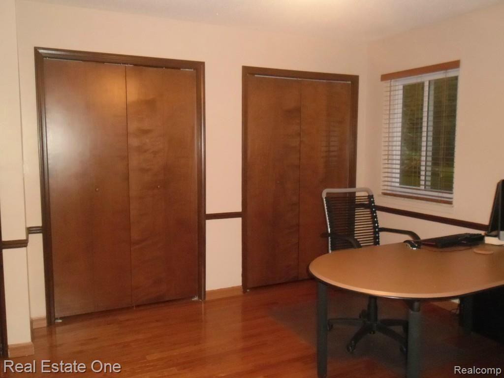 60065 Mt Vernon Road Rochester, MI 48306 - Photo 29 of 39 Large Bedroom # 2