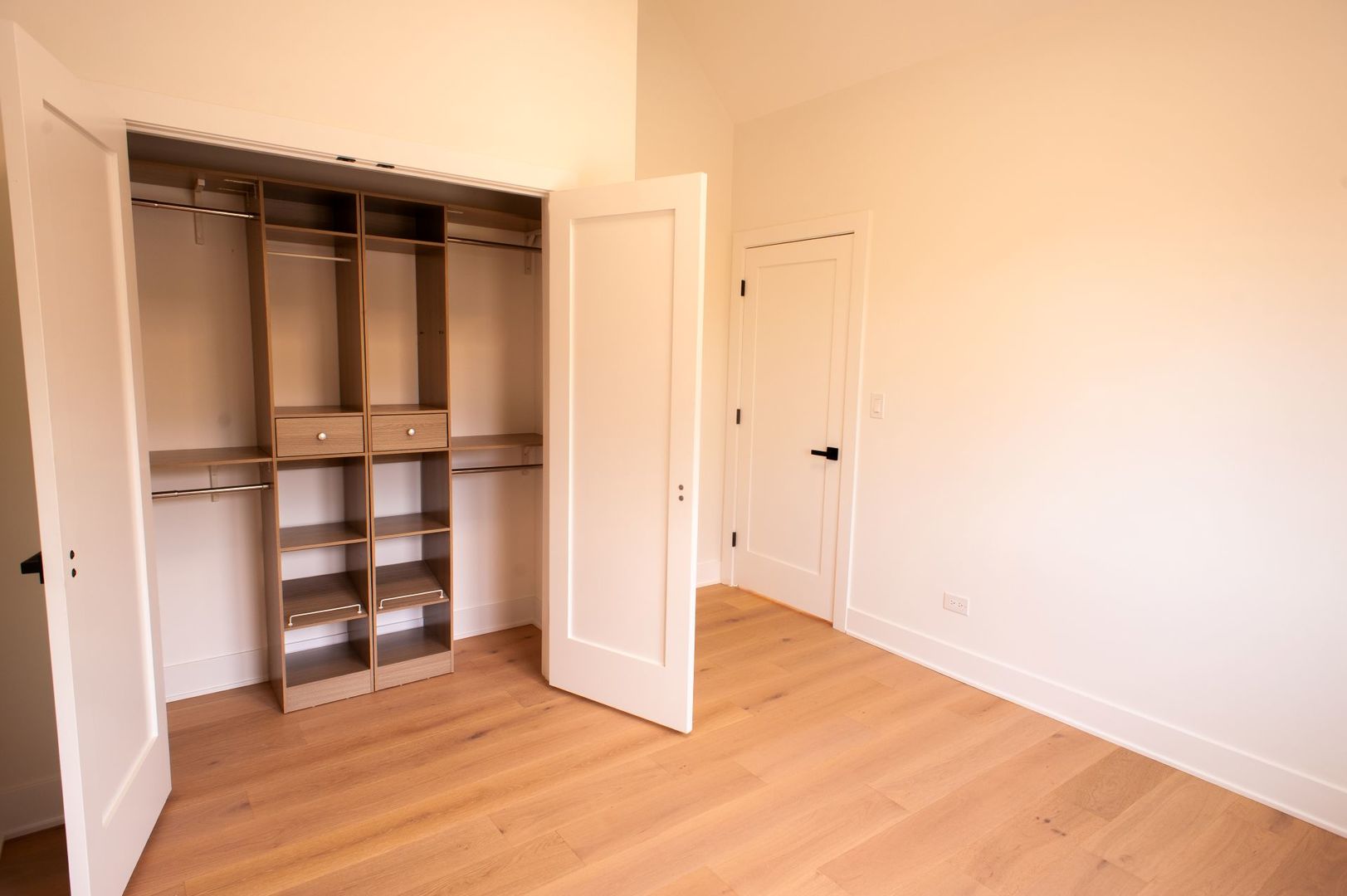 515 East Wilson Avenue Lombard, IL 60148 - Photo 16 of 25 a view of an empty room