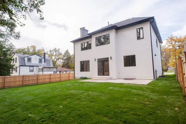 $1,150,000 | 515 East Wilson Avenue, Lombard, IL 60148