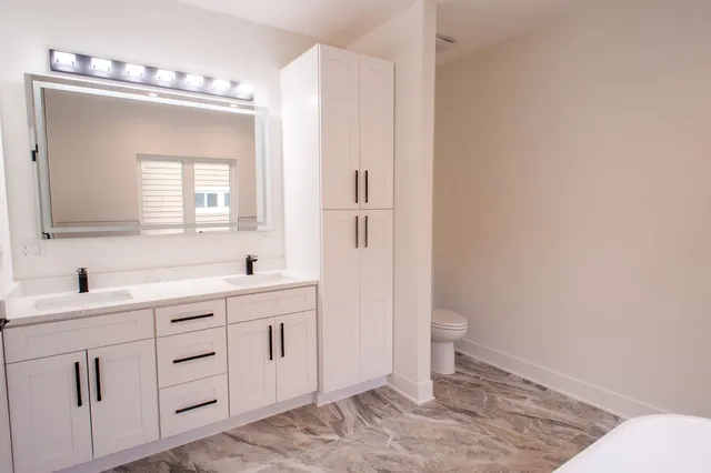 $1,150,000 | 515 East Wilson Avenue, Lombard, IL 60148