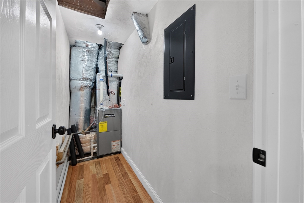 69 Orient Street Worcester, MA 01604 - Photo 7 of 42