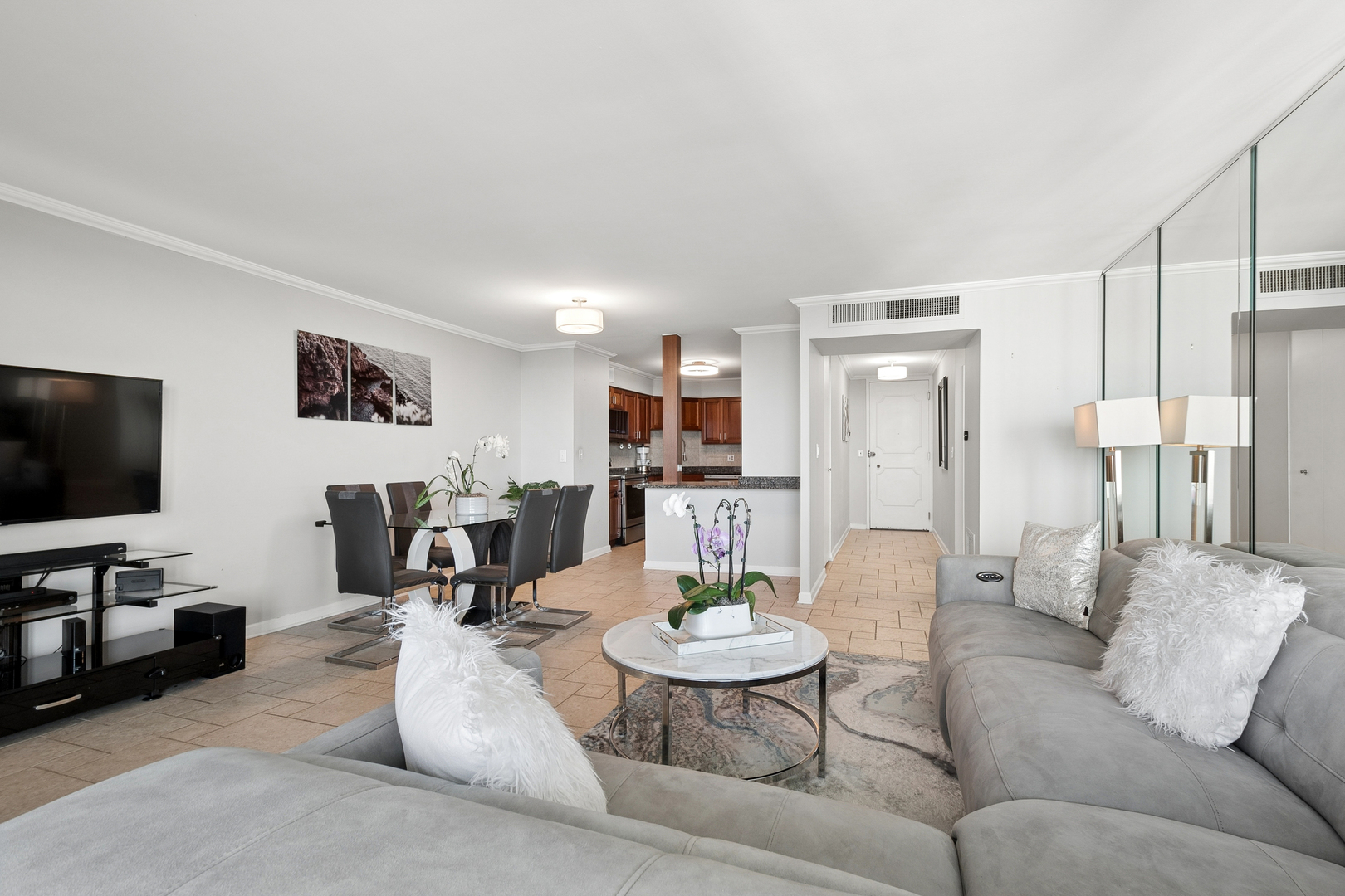 6033 North Sheridan Road, Unit 36F Chicago, IL 60660 - Photo 9 of 29