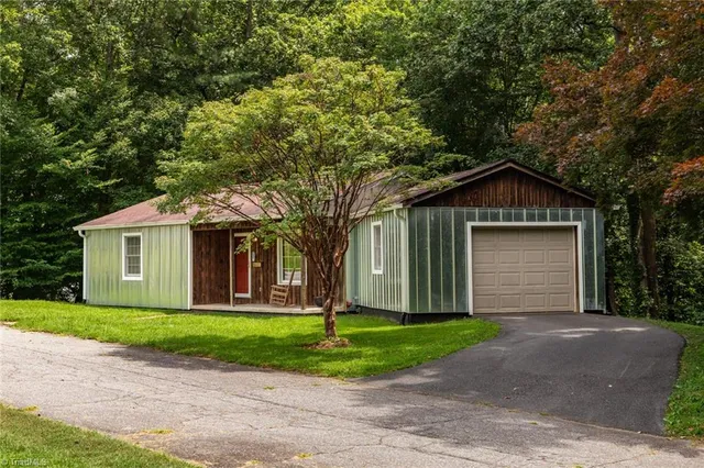 $199,000 | 607 West Pine Circle, Wilkesboro, NC 28697