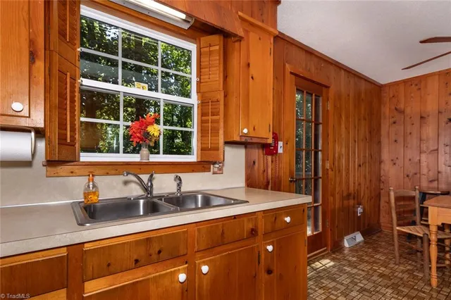 $199,000 | 607 West Pine Circle, Wilkesboro, NC 28697