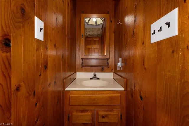 $199,000 | 607 West Pine Circle, Wilkesboro, NC 28697