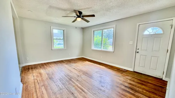 $1,300 | 107 Armstrong Drive, Jacksonville, NC 28540