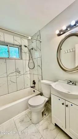 $1,300 | 107 Armstrong Drive, Jacksonville, NC 28540