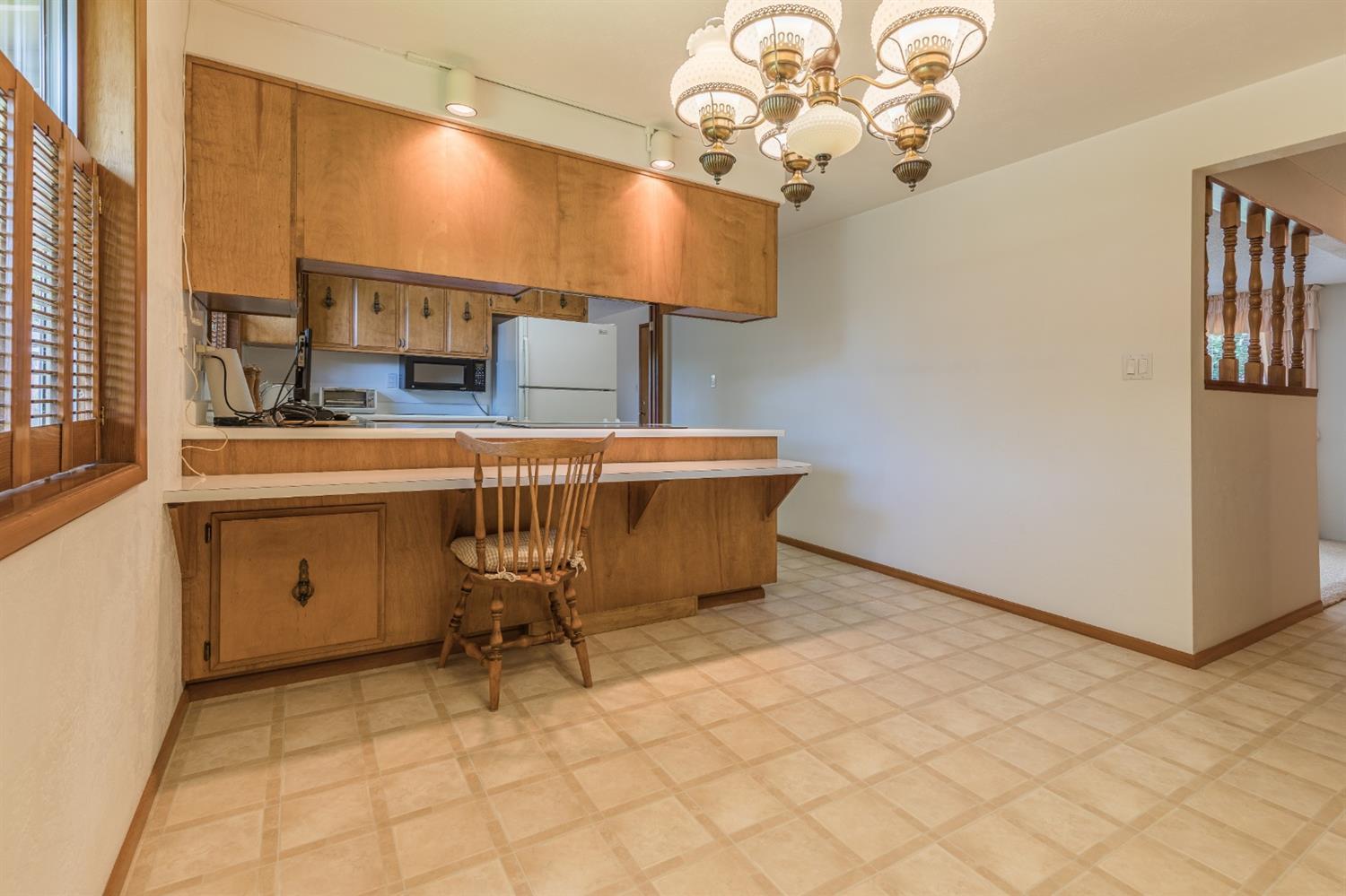 40 Donna Way Central Point, OR 97502 - Photo 9 of 32 Additional Photo