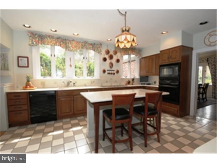 140 Ashwood Road Villanova, PA 19085 - Photo 6 of 9