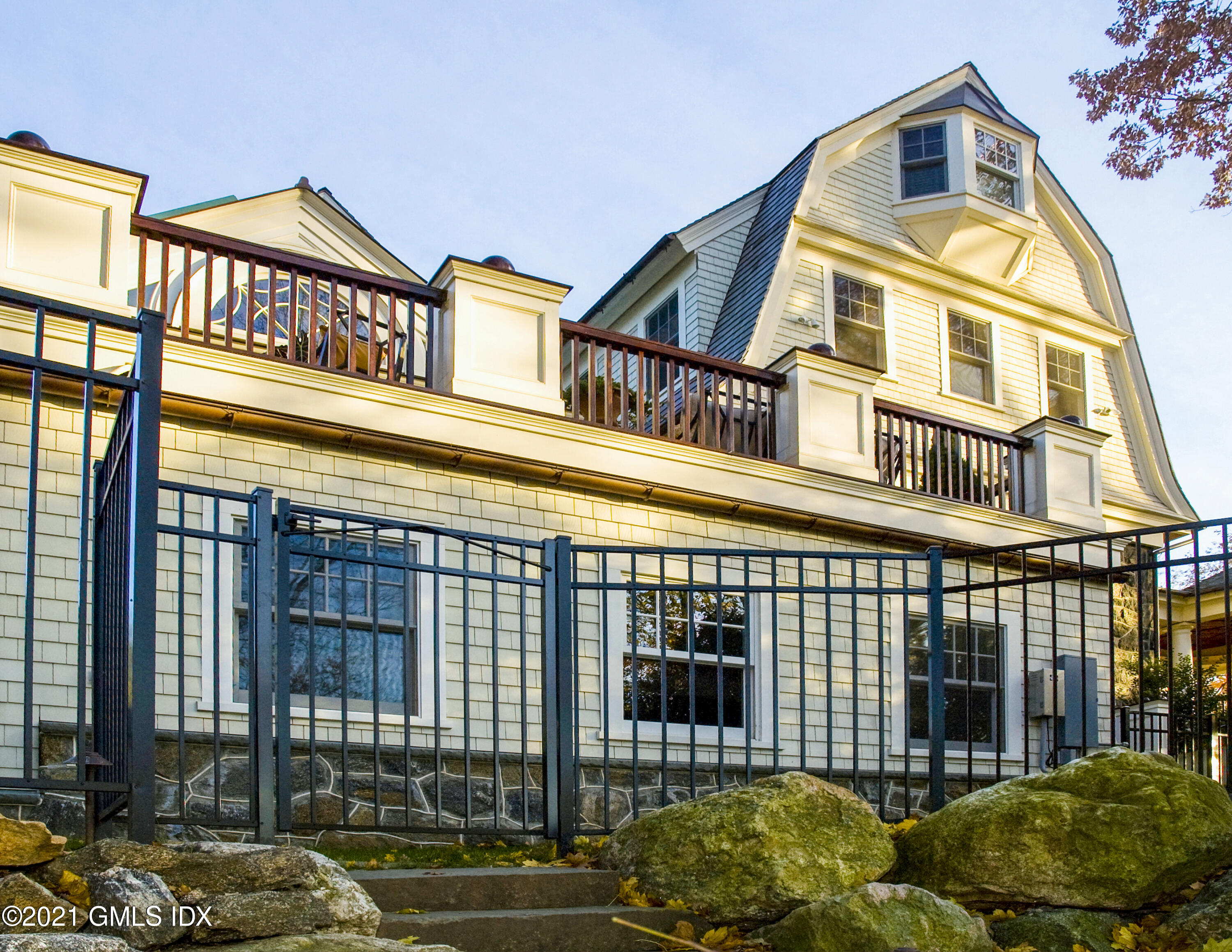 200 Byram Shore Road Greenwich, CT 06830 - Photo 27 of 27 a view of a large building