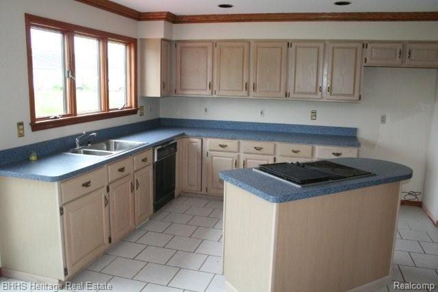 6178 Munsell Road Howell, MI 48843 - Photo 12 of 21 Kitchen