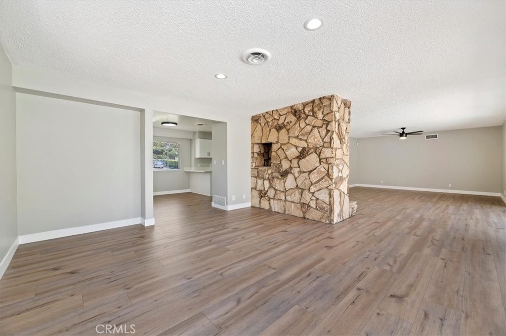 2111 Elsinore Road Riverside, CA 92506 - Photo 18 of 42