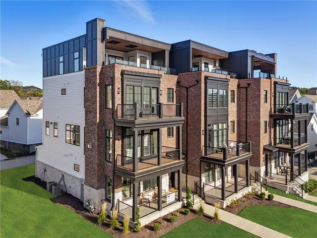 $1,595,000 | 54 1st Street, Oakmont, PA 15139