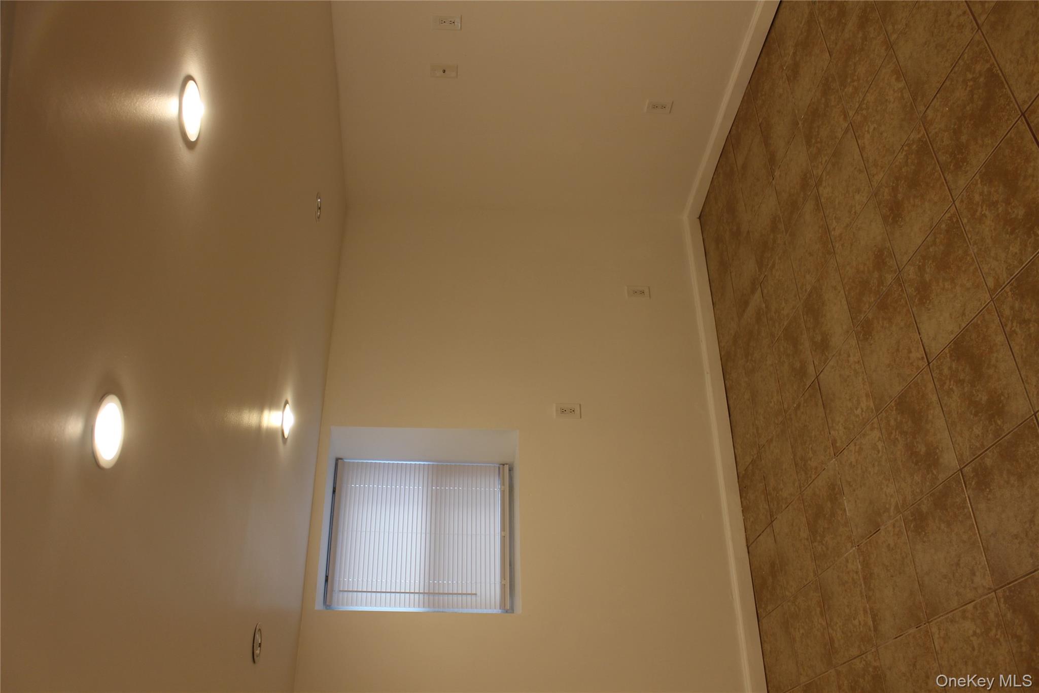2973 Harding Avenue Bronx, NY 10465 - Photo 14 of 27 Unfurnished room with recessed lighting