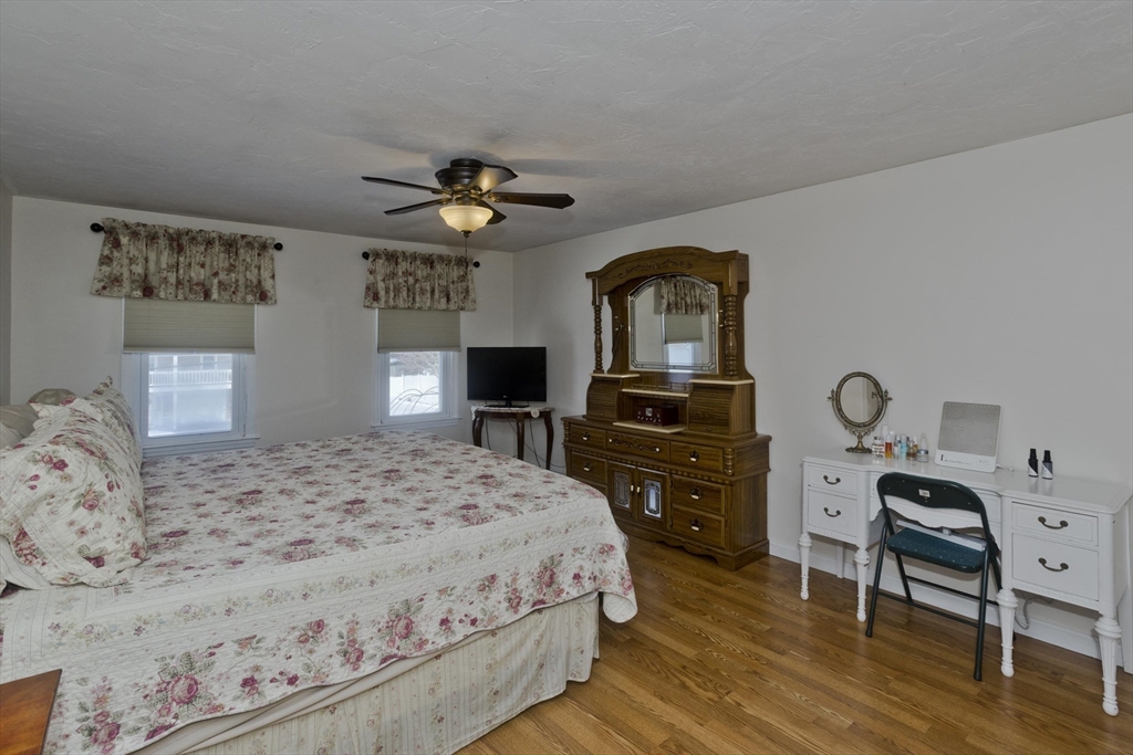 11 Bellingham Road Blackstone, MA 01504 - Photo 20 of 36