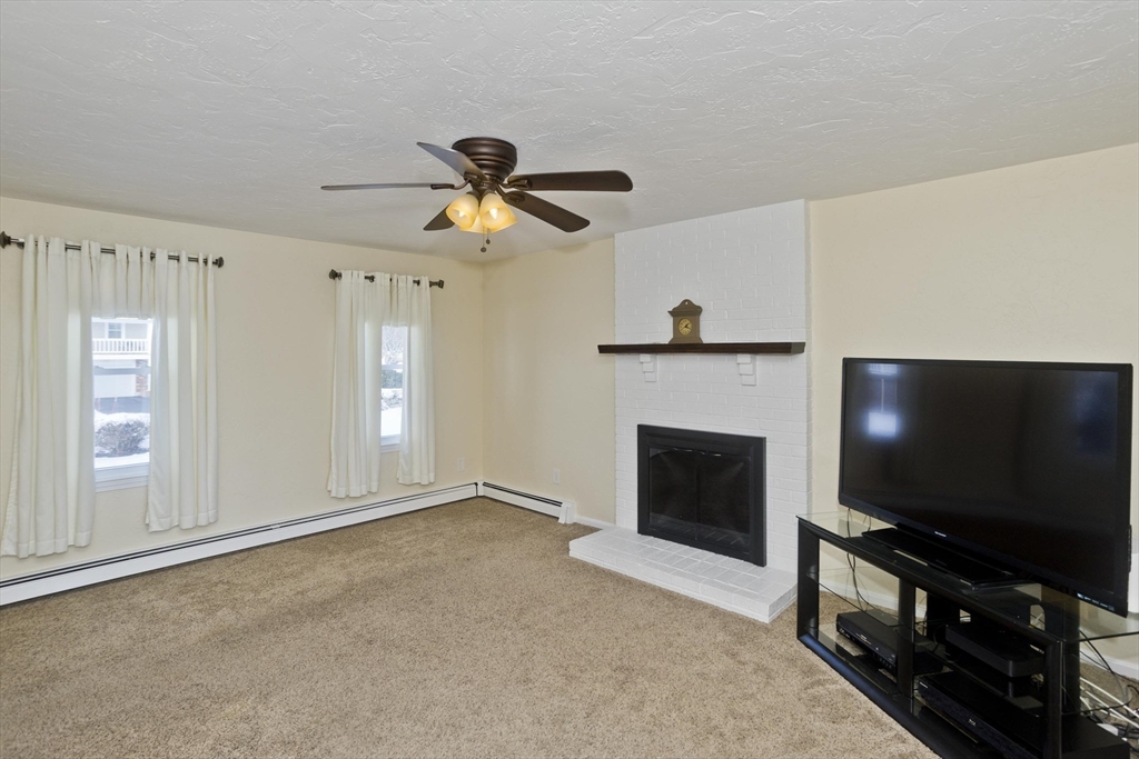 11 Bellingham Road Blackstone, MA 01504 - Photo 9 of 36