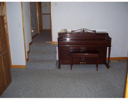 3705 North Balsiger Road Vandergrift, PA 15690 - Photo 5 of 5 Den/Family/Great Room.